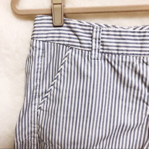 Uniqlo Blue & White Striped Pocket Chic Shorts - Picture 3 of 5